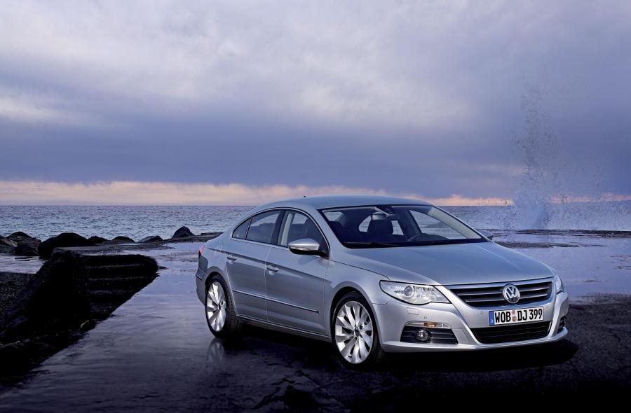  Volkswagen Passat CC 2008 года  (фото 14 из 121)